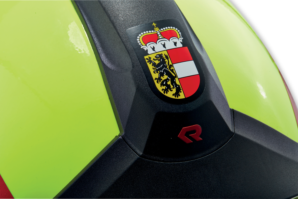 Helmwappen Individuell auf Frontblende geklebt